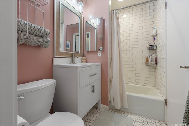 6129 Summer St Unit 6129D, Honolulu, HI 96821 - full bathroom featuring toilet, vanity, and shower / bathtub combination with curtain