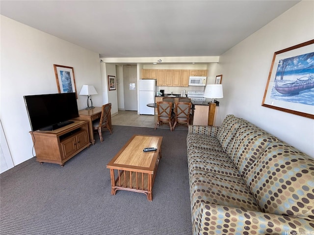 229 Paoakalani Ave Unit 1803, Honolulu, HI 96815 - view of carpeted living area
