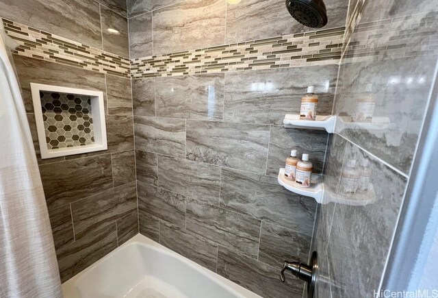 full bath with shower / tub combo