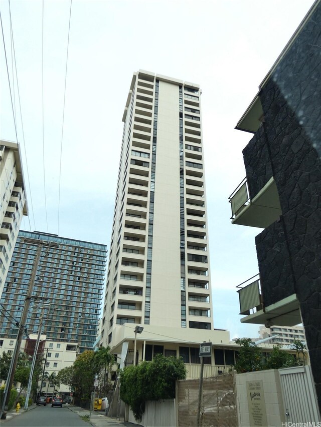 2410 Cleghorn St Unit 502, Honolulu, HI 96815 - view of property featuring fence