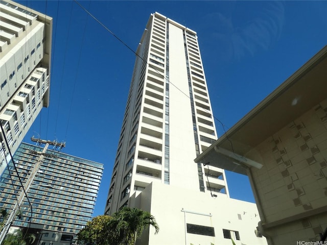 2410 Cleghorn St Unit 502, Honolulu, HI 96815 - view of building exterior