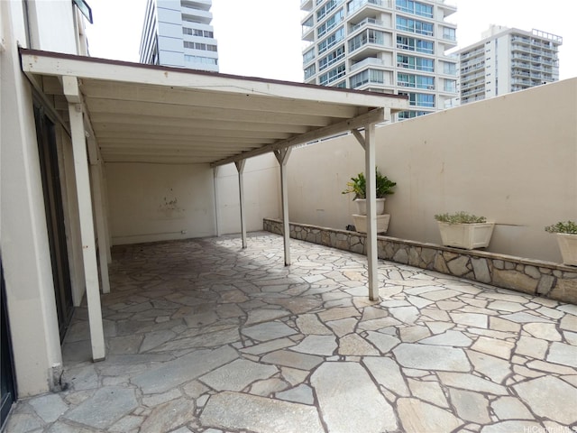2410 Cleghorn St Unit 502, Honolulu, HI 96815 - view of patio