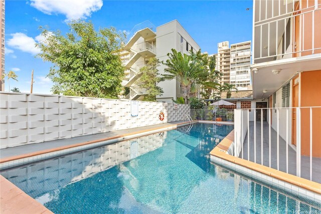 236 Liliuokalani Ave Unit 201, Honolulu, HI 96815 - view of community pool