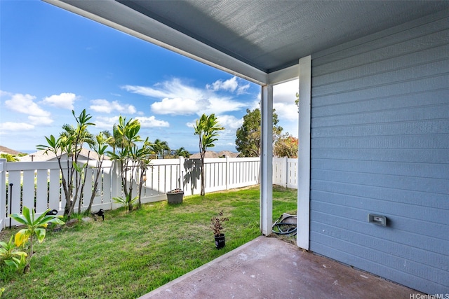 92-905 Hame Pl Unit 19-101, Kapolei, HI 96707 - view of yard with a patio area