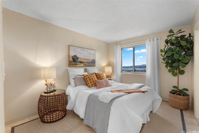 98-1038 Moanalua Rd Unit 1502, Aiea, HI 96701 - bedroom featuring a textured ceiling