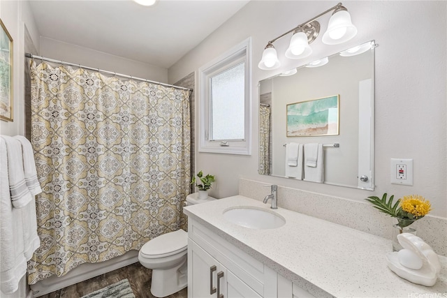 552 Kalolina St, Kailua, HI 96734 - bathroom featuring vanity, a shower with shower curtain, and toilet