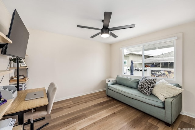 552 Kalolina St, Kailua, HI 96734 - office area featuring light wood-style floors, a ceiling fan, and baseboards