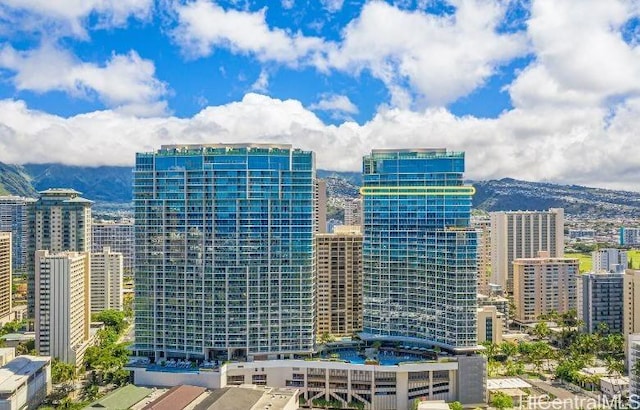 2139 Kuhio Ave Fl 34Th, Honolulu, HI 96815 - view of city with a mountain view