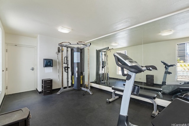 2452 Tusitala St Unit 908, Honolulu, HI 96815 - view of workout area