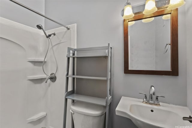 95-100 Moenamanu St Unit 458, Mililani, HI 96789 - full bathroom with a sink and toilet