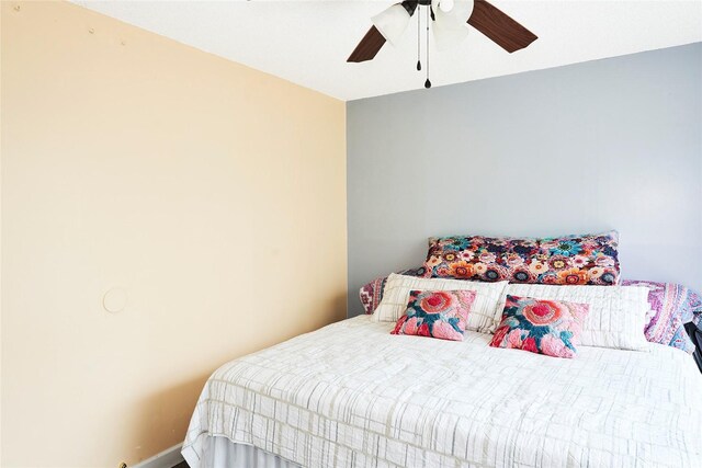 95-273 Waikalani Dr Unit D501, Mililani, HI 96789 - bedroom with a ceiling fan