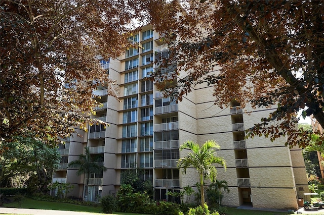 95-273 Waikalani Dr Unit D501, Mililani, HI 96789 - view of apartment building / complex