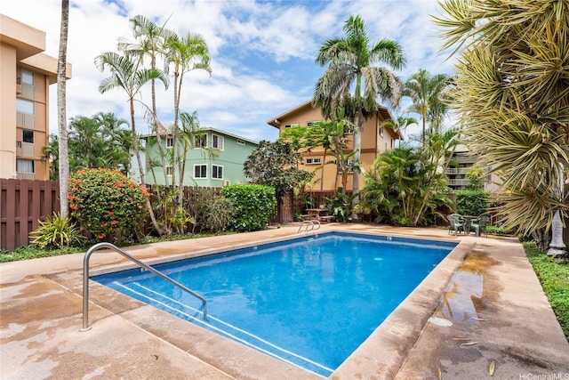68-090 Au St Unit E102, Waialua, HI 96791 - community pool featuring fence and a patio