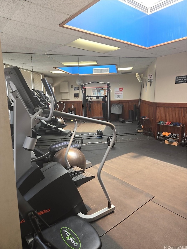 1535 Pensacola St Unit 36, Honolulu, HI 96822 - workout area with a wainscoted wall and wooden walls