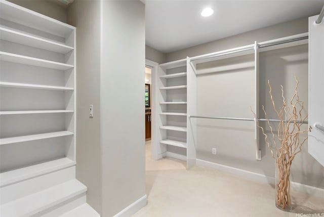 45-020 Namoku St, Kaneohe, HI 96744 - walk in closet featuring carpet
