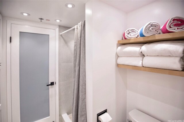 229 Paoakalani Ave Unit 1513, Honolulu, HI 96815 - bathroom with recessed lighting and toilet