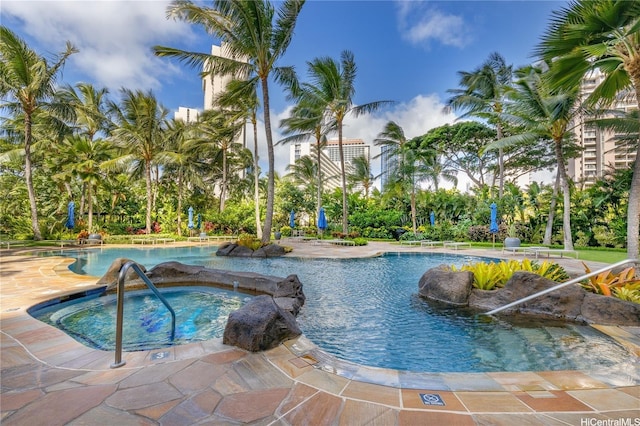 community pool featuring a community hot tub