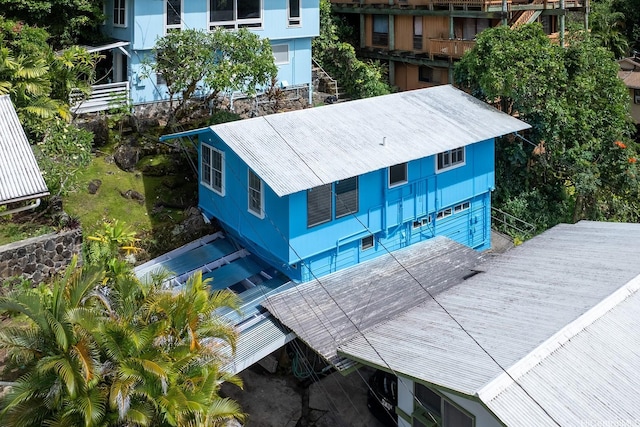 aerial view of property and surrounding area