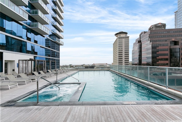 629 Keeaumoku St Unit 3401, Honolulu, HI 96814 - view of swimming pool featuring a city view and a community hot tub