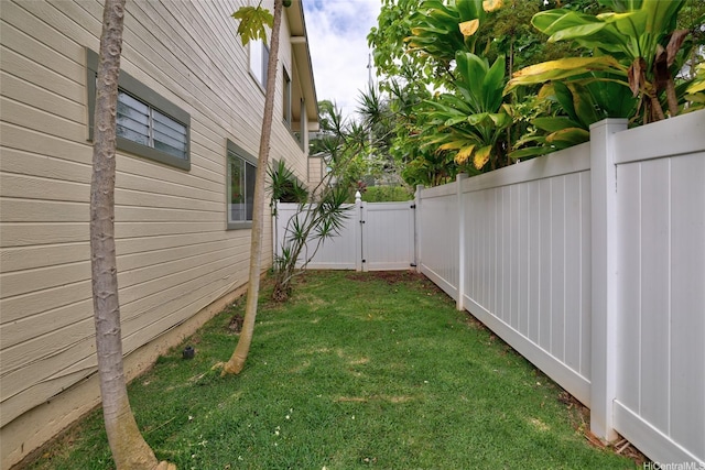 103 Kahako St Unit A, Kailua, HI 96734 - view of yard with a gate