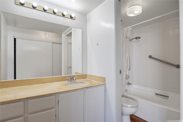2600 Pualani Way Unit 3102, Honolulu, HI 96815 - bathroom with vanity, shower / tub combo with curtain, and toilet