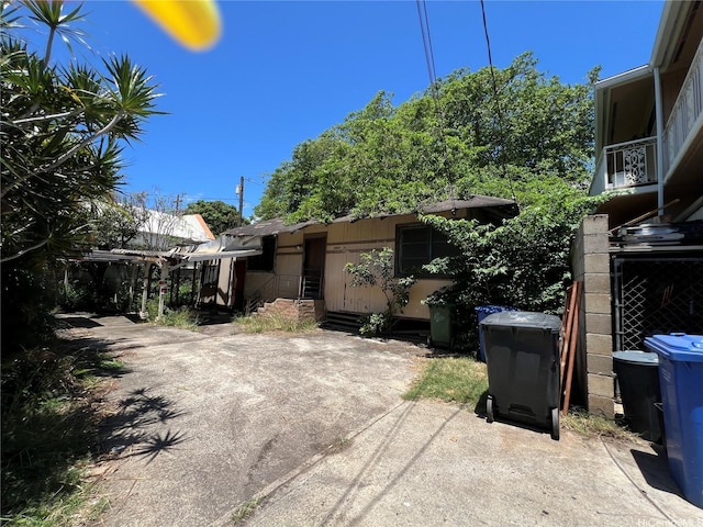 2307 N School St Unit A, Honolulu, HI 96819 - exterior space featuring a patio area