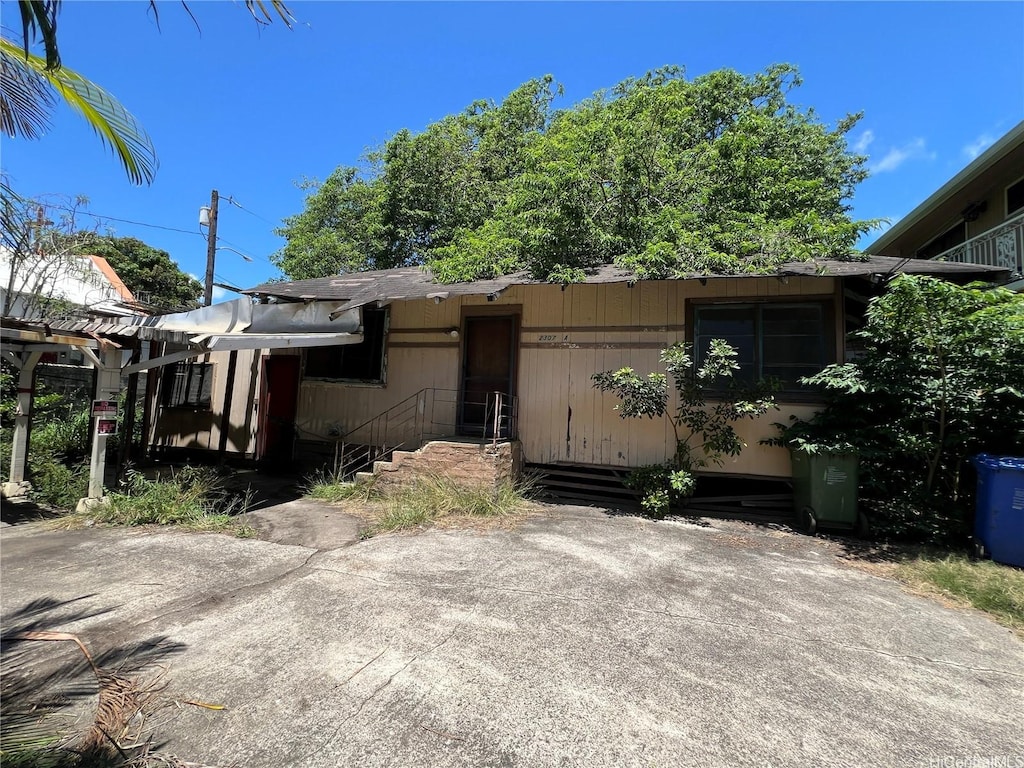 view of front of home