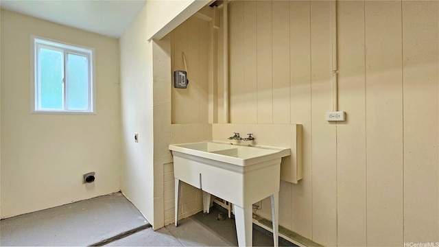 45-1016/45-1016A Anoi Rd, Kaneohe, HI 96744 - laundry area featuring laundry area