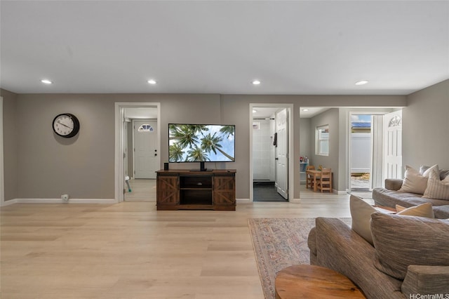 45-008 Mahalani Cir, Kaneohe, HI 96744 - living room featuring baseboards, light wood-type flooring, and recessed lighting