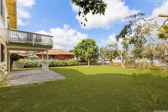 view of yard with a patio