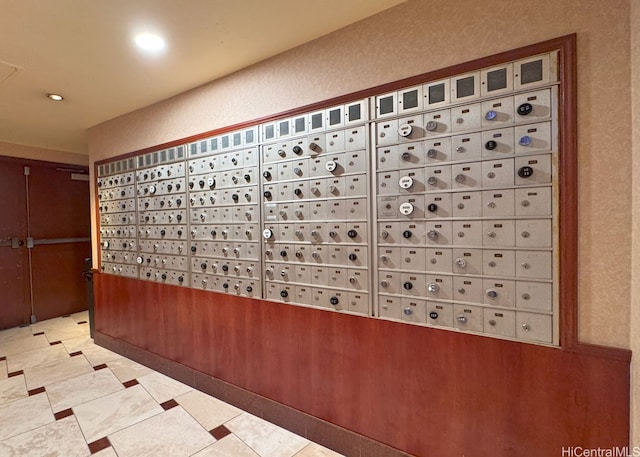 364 Seaside Ave Unit 1109, Honolulu, HI 96815 - view of community featuring mail area and recessed lighting