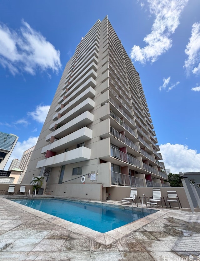 364 Seaside Ave Unit 1109, Honolulu, HI 96815 - community pool featuring a patio