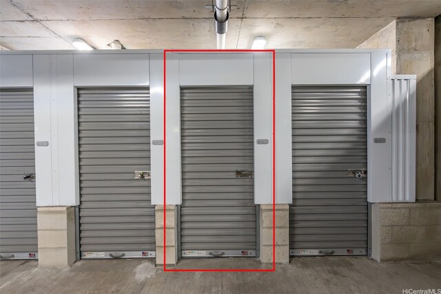 1001 Queen St Unit 1010, Honolulu, HI 96814 - detailed view of wood finished floors