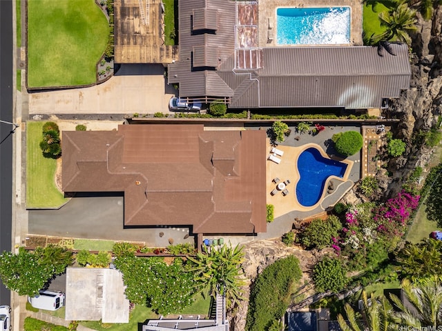 760 Onaha St, Honolulu, HI 96816 - aerial view of a pool