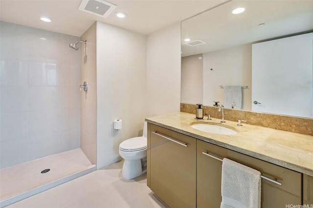 1200 Queen Emma St Unit 1401, Honolulu, HI 96813 - full bath with vanity, toilet, tiled shower, and visible vents