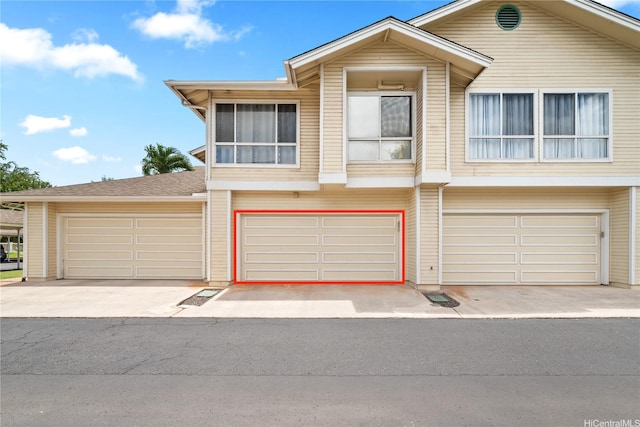 91-1012 Laaulu St Unit 28A, Ewa Beach, HI 96706 - townhome / multi-family property featuring a garage
