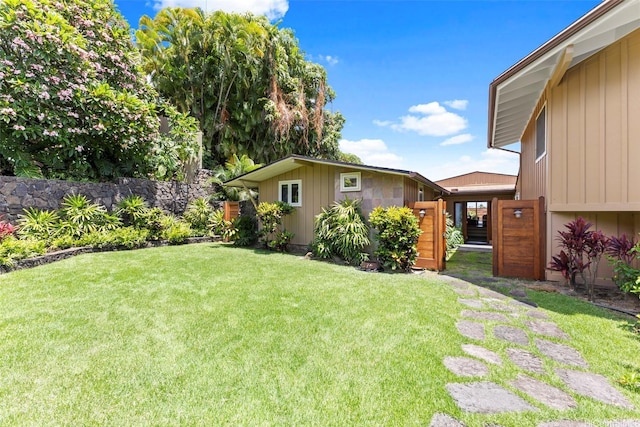 2055 Alihilani Pl, Honolulu, HI 96822 - view of grassy yard