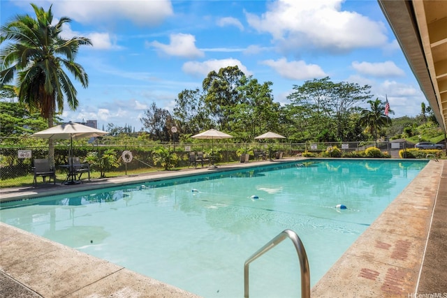 95-2031 Waikalani Pl Unit D306, Mililani, HI 96789 - community pool featuring fence