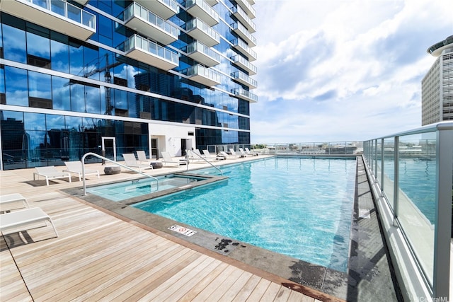 629 Keeaumoku St Unit 2205, Honolulu, HI 96814 - view of pool