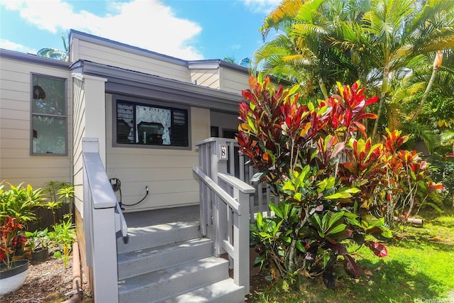 45-995 Wailele Rd Unit 8, Kaneohe, HI 96744 - doorway to property featuring covered porch