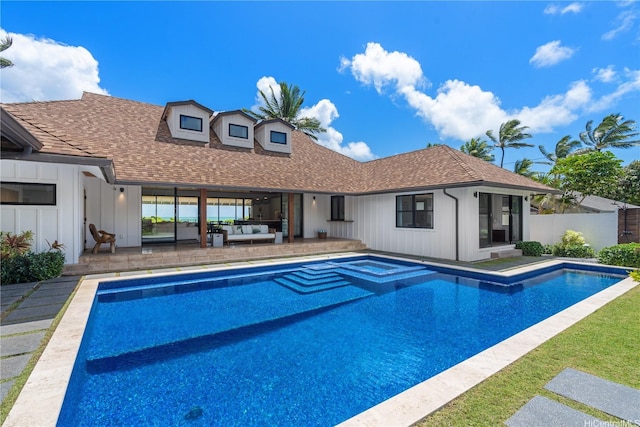 21 Kalaka Pl, Kailua, HI 96734 - view of swimming pool featuring a jacuzzi, outdoor lounge area, a patio, and fence