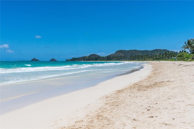 21 Kalaka Pl, Kailua, HI 96734 - water view featuring nearby beach and a mountain backdrop