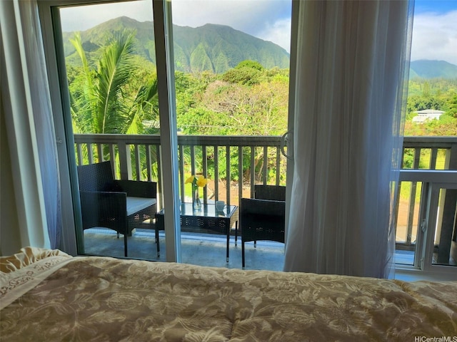 47-285 Waihee Rd Unit D, Kaneohe, HI 96744 - bedroom with a mountain view and multiple windows