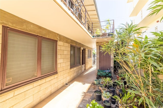 1671 Citron St, Honolulu, HI 96826 - view of side of home with a balcony