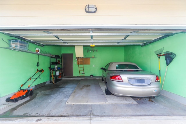 91-1027 Kaikoele St, Ewa Beach, HI 96706 - garage with baseboards