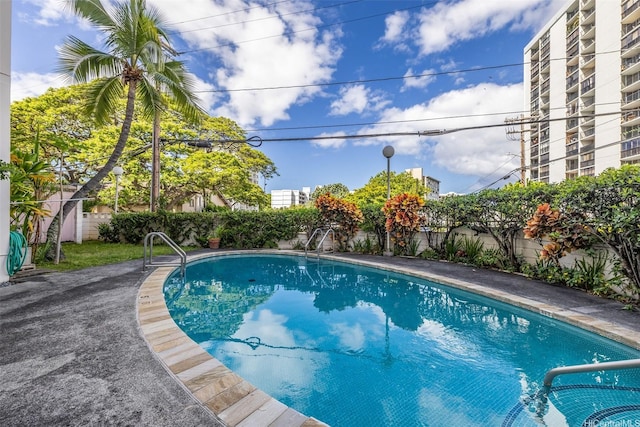 1805 Poki St Unit 1101, Honolulu, HI 96822 - view of pool with a fenced backyard