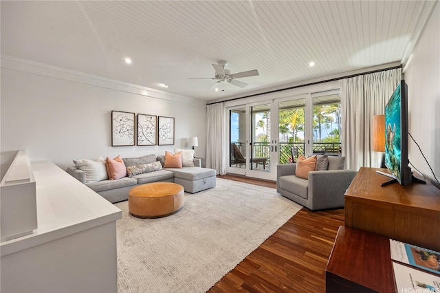 living area featuring dark wood-style flooring, crown molding, a ceiling fan, and recessed lighting
