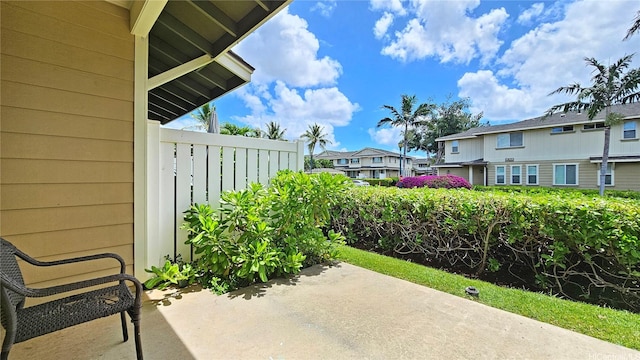 92-1490 Aliinui Dr Unit 803, Kapolei, HI 96707 - view of patio / terrace with a residential view