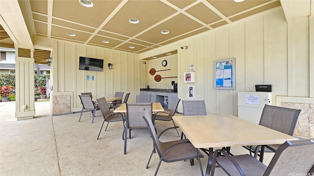 92-1490 Aliinui Dr Unit 803, Kapolei, HI 96707 - view of patio with outdoor dining space