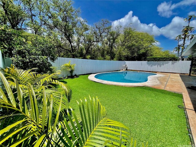 87-224 Laulele St, Waianae, HI 96792 - view of swimming pool with a patio